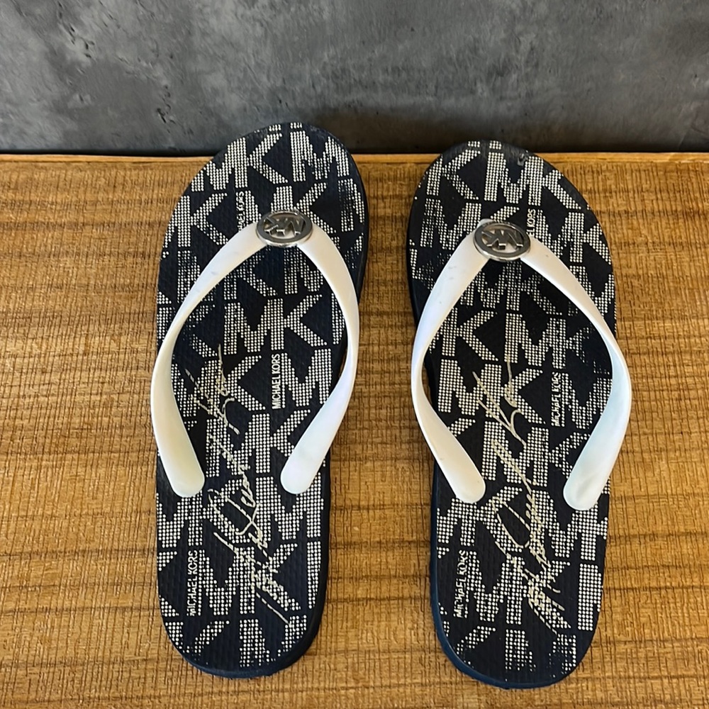 Micheal Kors Flip Flops